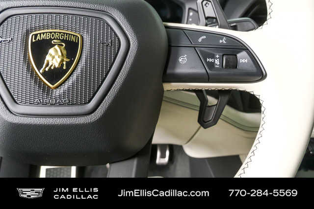 Used 2025 Lamborghini Urus SE image 11