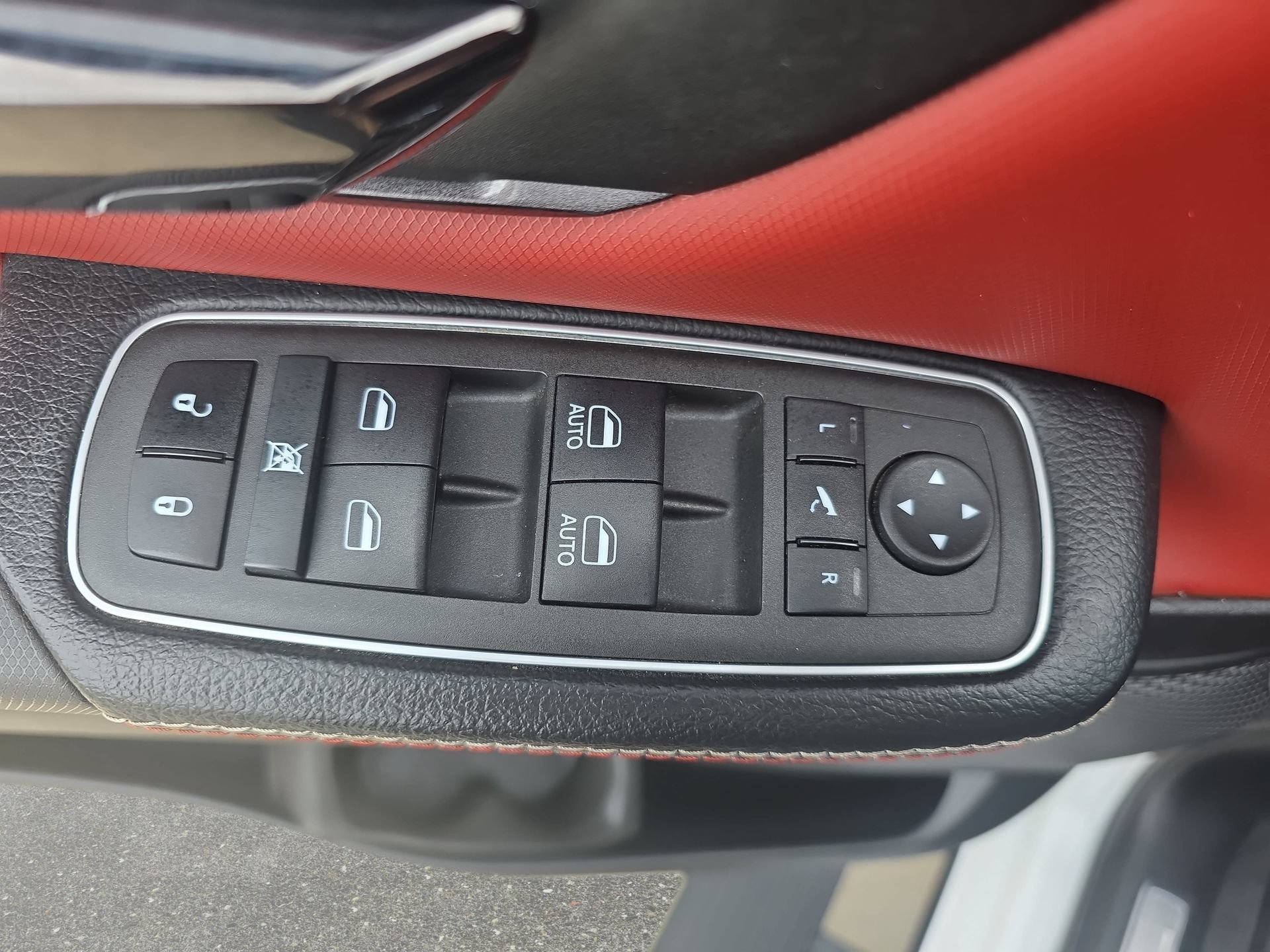 Used 2022 RAM 1500 TRX AWD/4WD image 27
