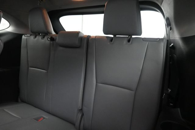 Used 2021 Toyota Highlander XLE FWD image 20