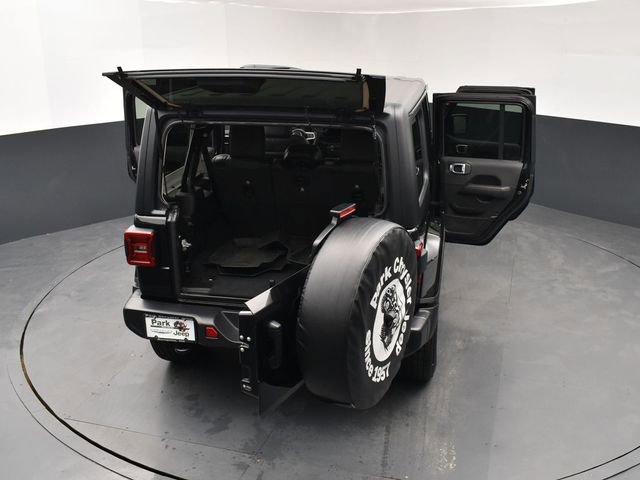 Used 2024 Jeep Wrangler Sahara w/ Technology Group AWD/4WD image 29