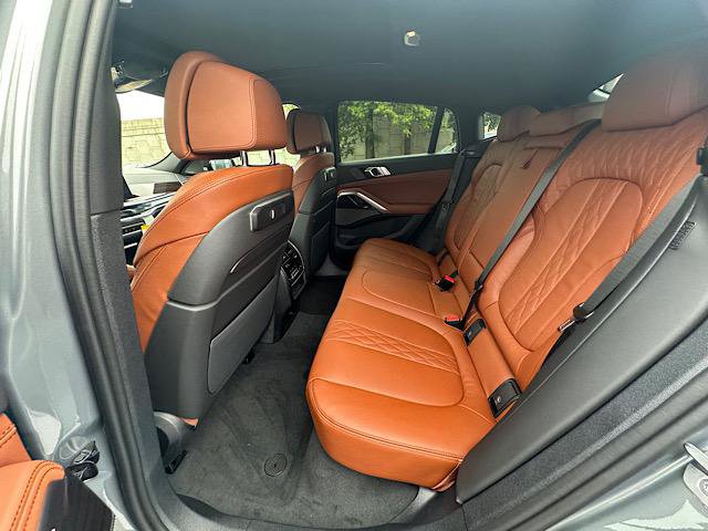 New 2027 BMW X6 xDrive40i w/ Climate Comfort Package AWD/4WD image 5