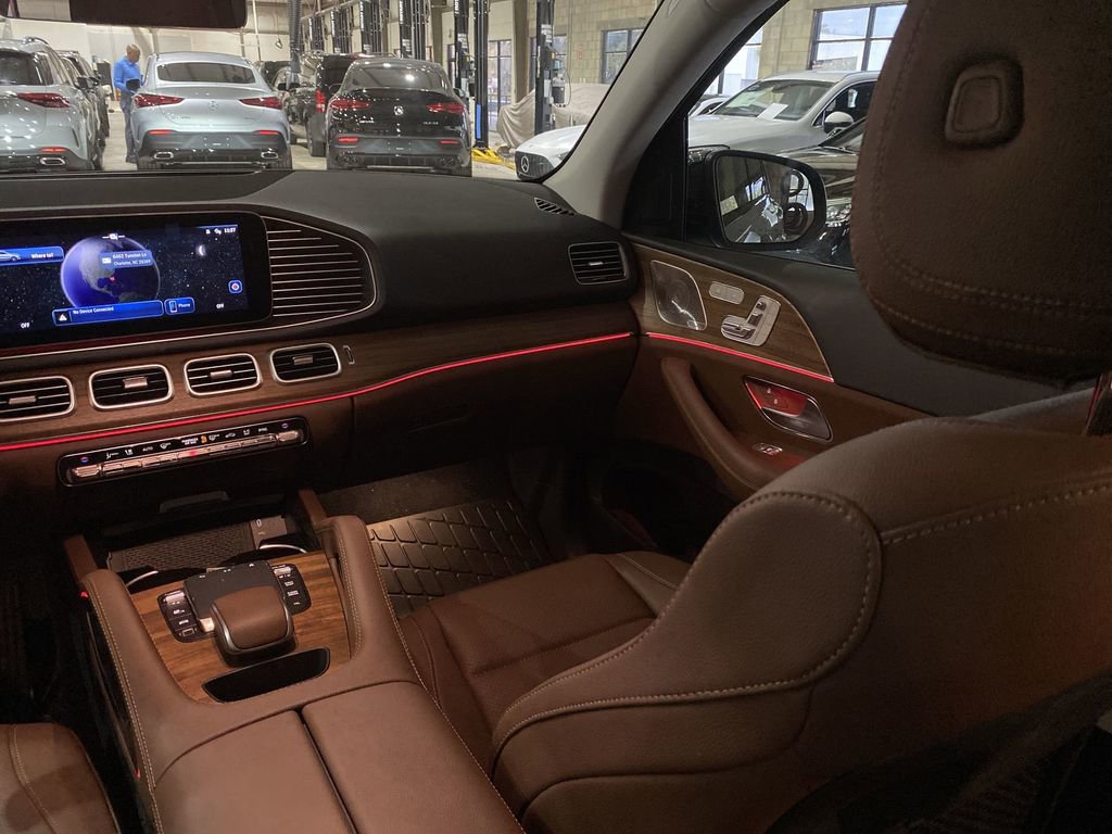 New 2025 Mercedes-Benz GLE 350 4MATIC image 4