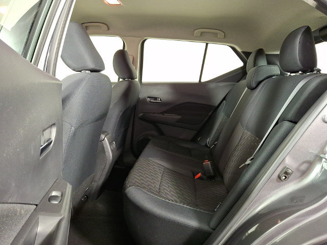 Used 2023 Nissan Kicks SV FWD image 13