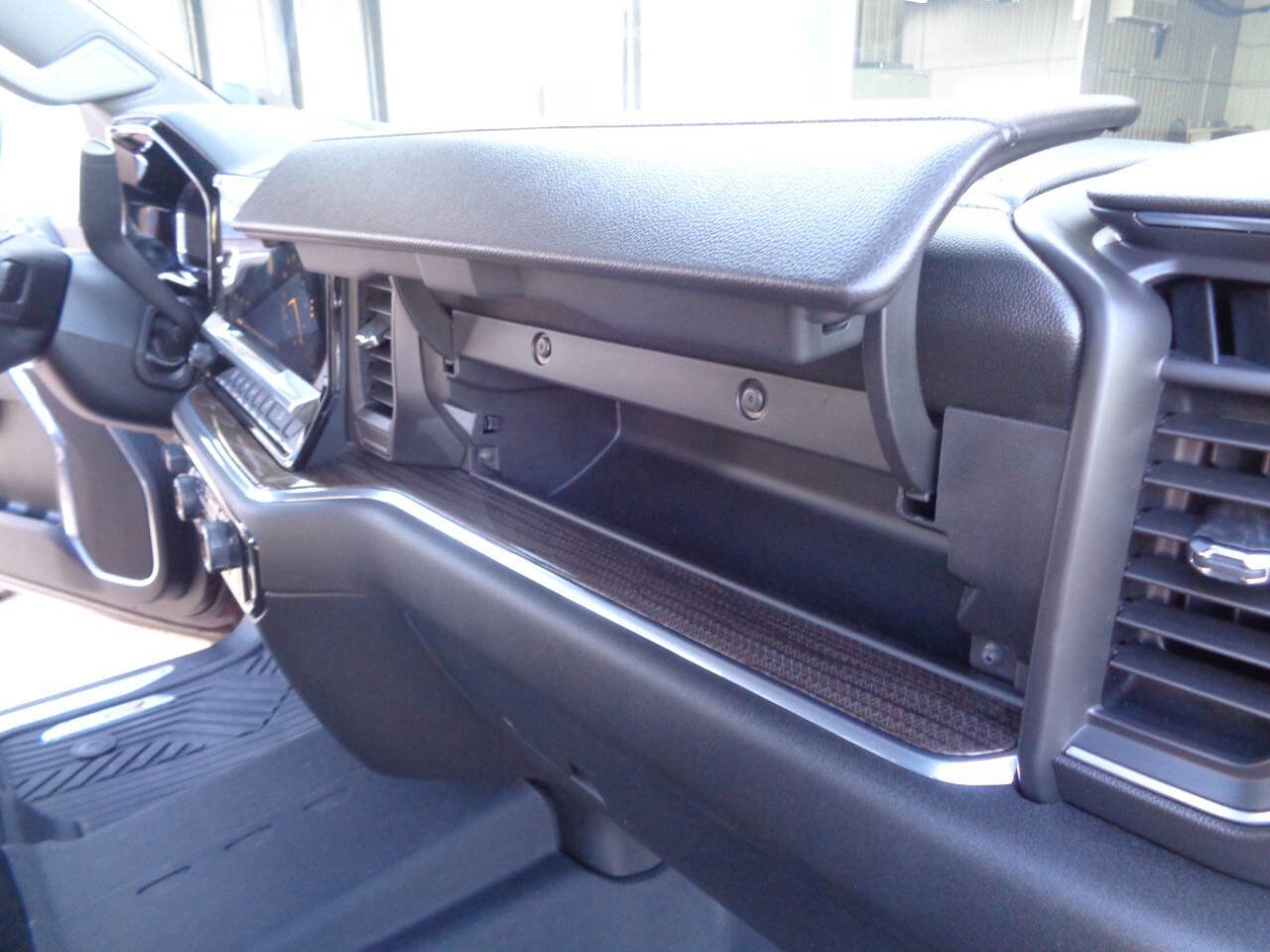 Used 2024 Chevrolet Silverado 2500 LT w/ Texas Edition image 49