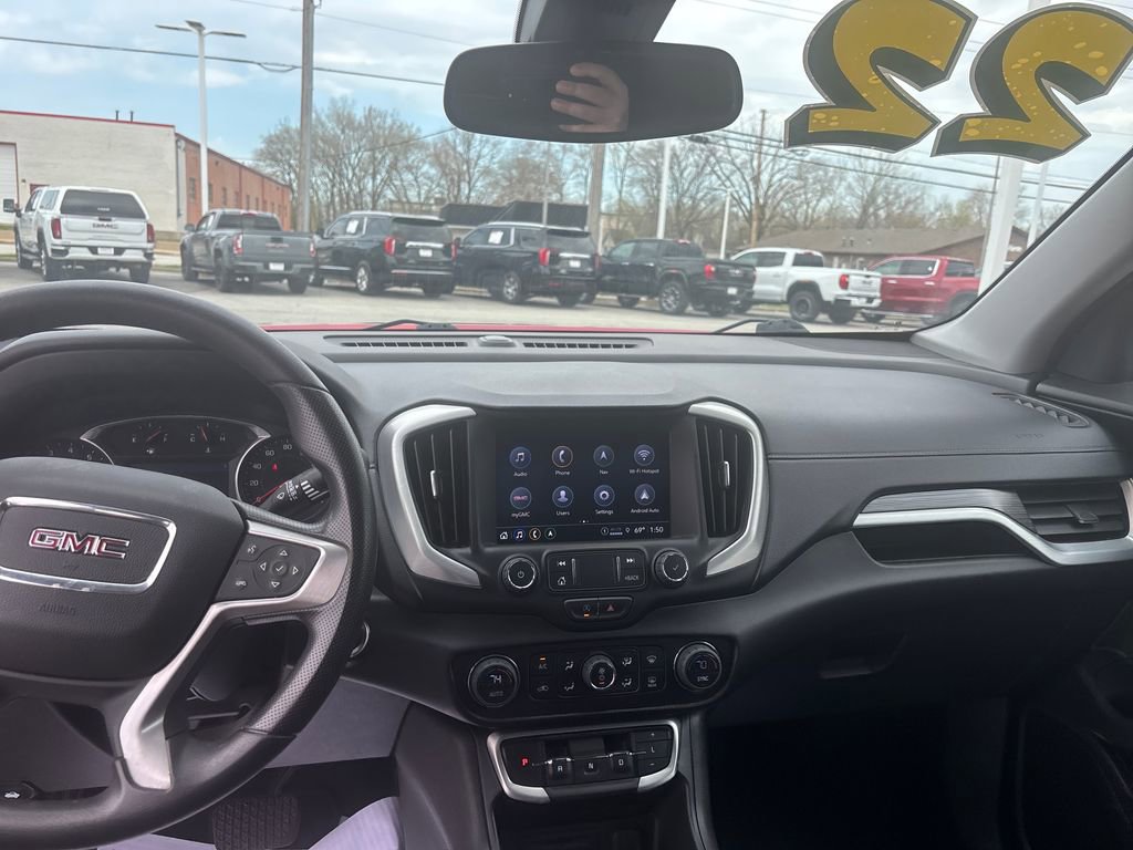 Used 2022 GMC Terrain SLE w/ Driver Convenience Package image 17