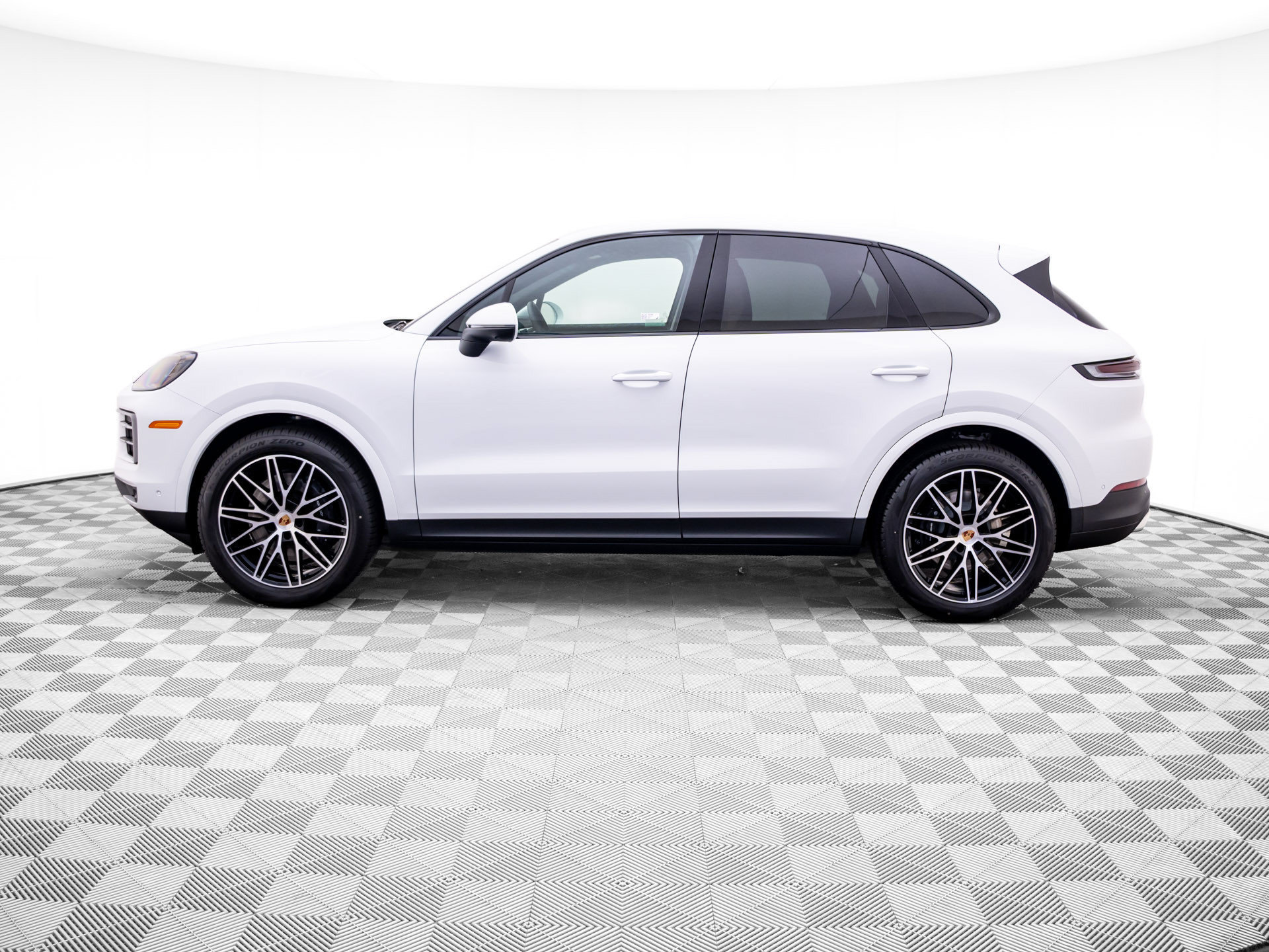 New 2026 Porsche Cayenne AWD/4WD image 2
