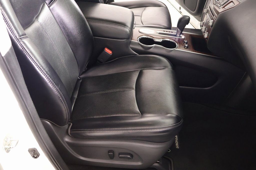 Used 2019 Nissan Pathfinder Platinum image 15