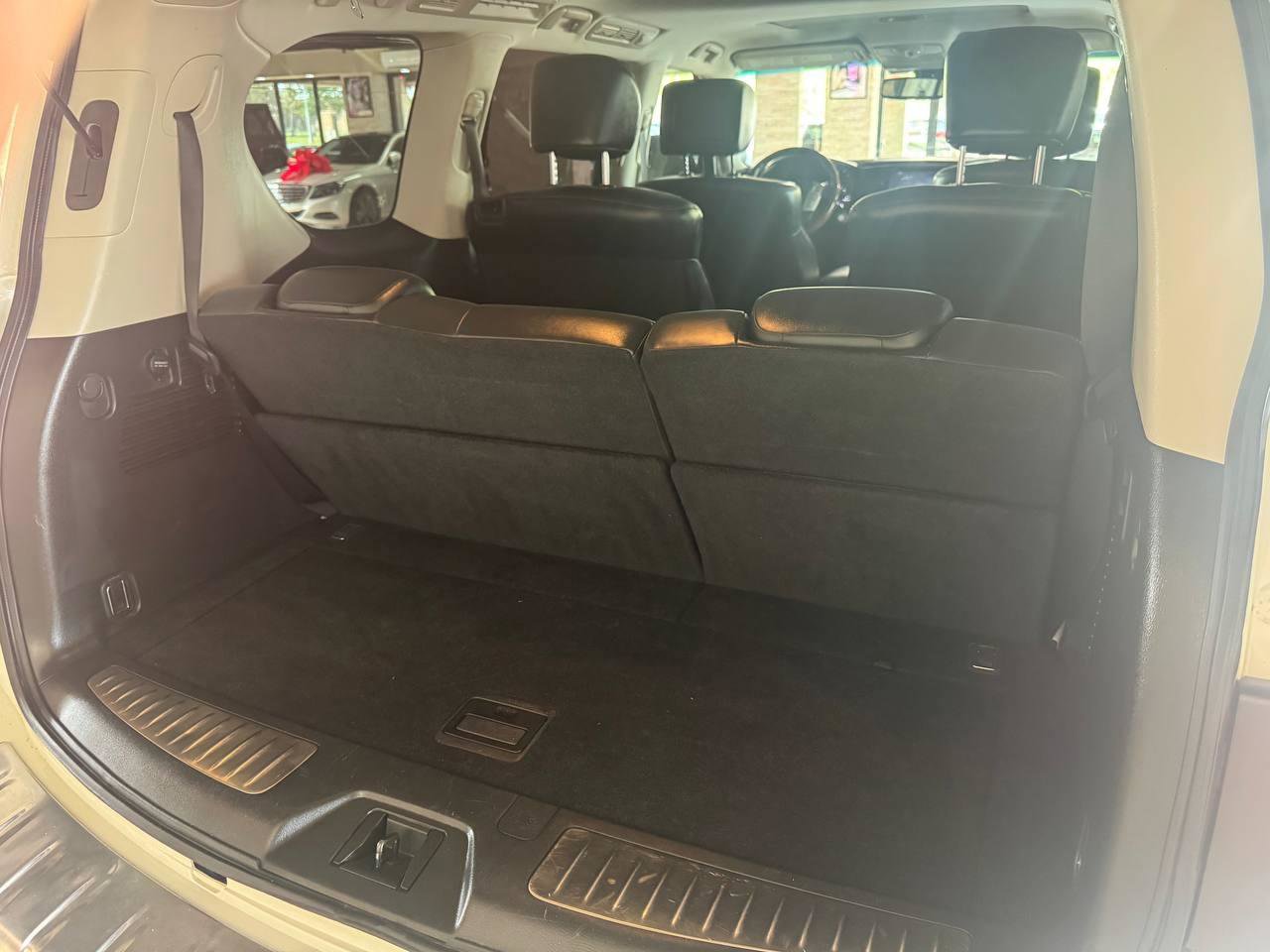 Used 2017 INFINITI QX80 2WD w/ Deluxe Technology Package image 28