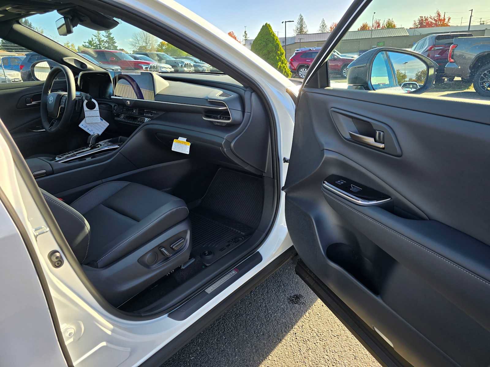 New 2026 Toyota Crown Platinum image 13