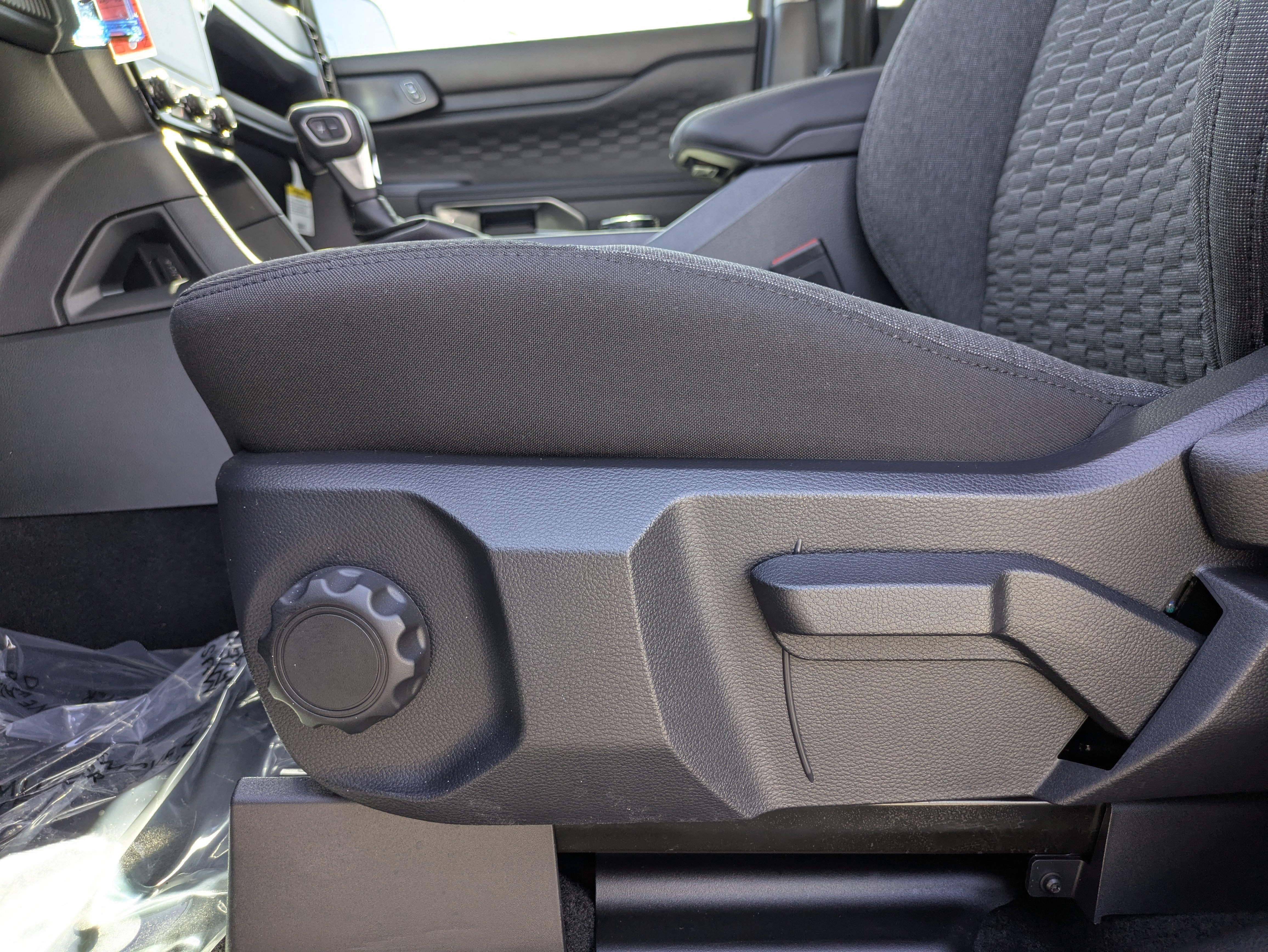 New 2025 Ford Ranger XLT w/ Black Appearance Package image 27