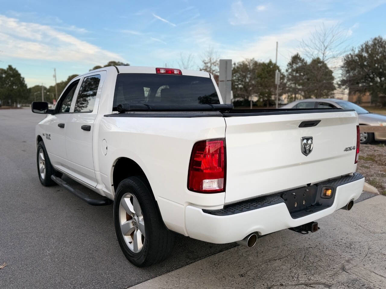 Used 2015 RAM 1500 Express AWD/4WD image 5
