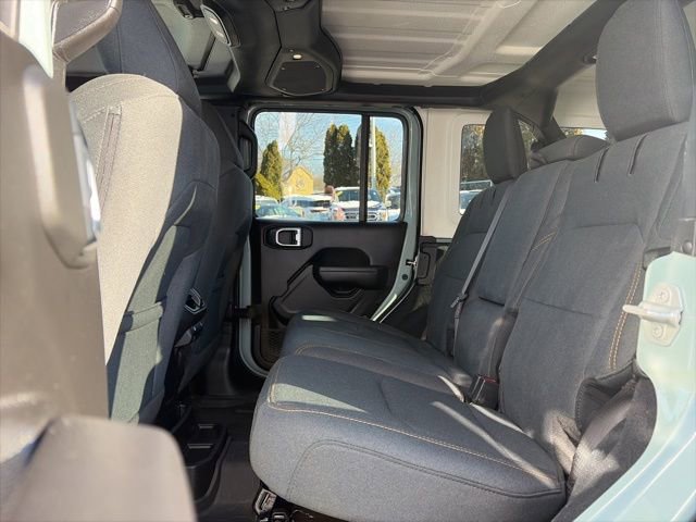 Used 2024 Jeep Wrangler Unlimited image 13