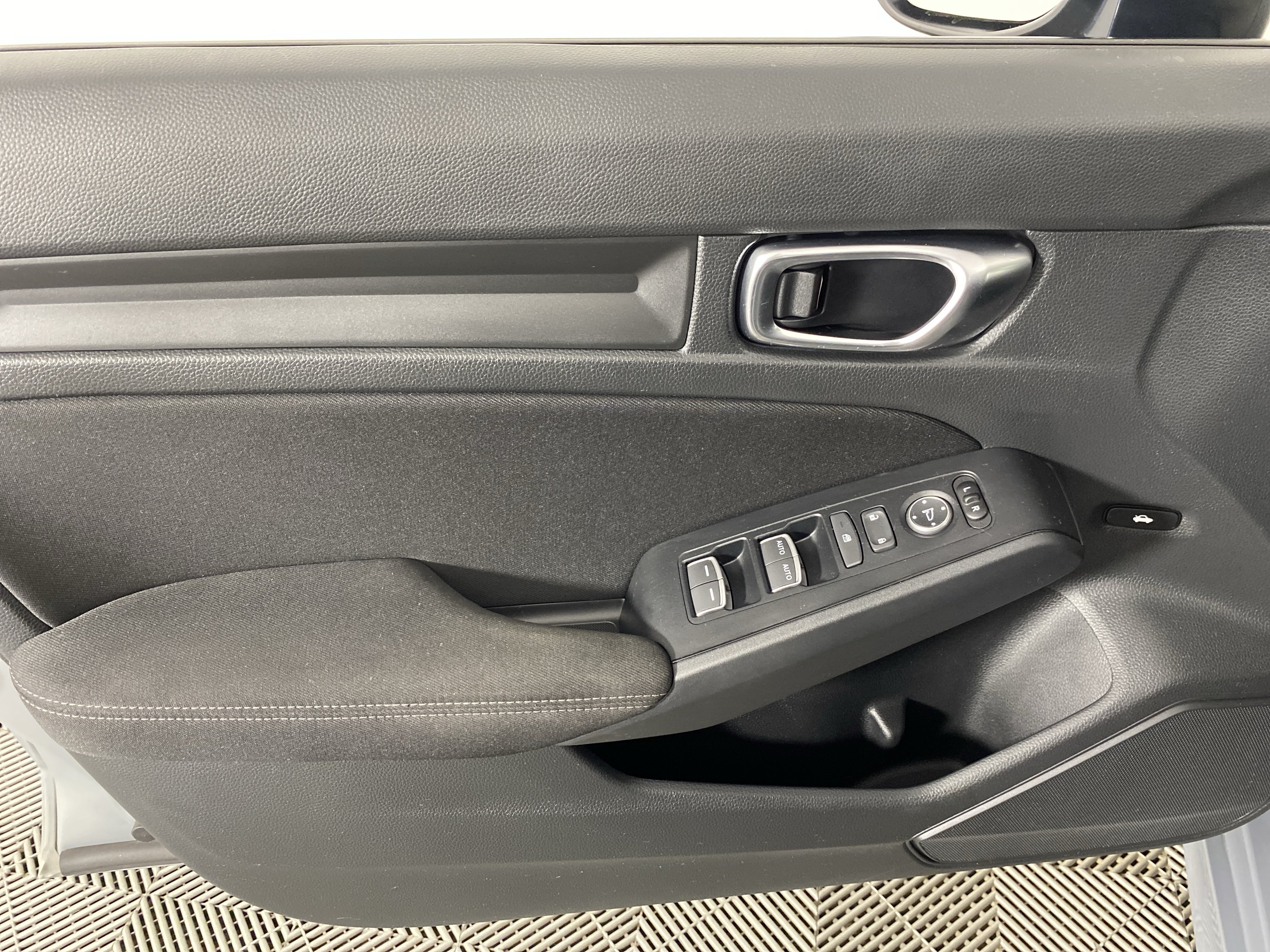 Used 2025 Honda Civic Sport image 13