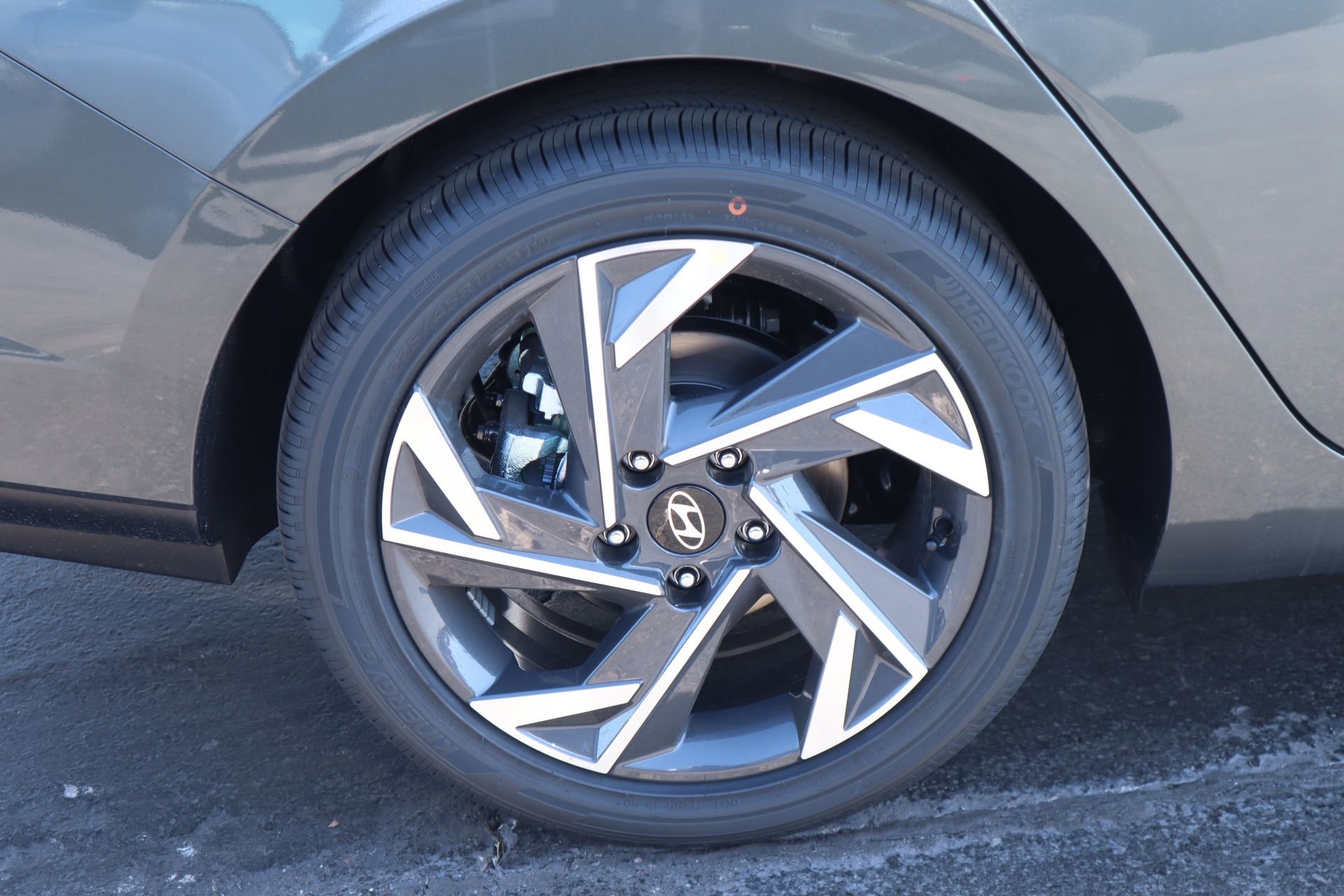 New 2026 Hyundai Elantra Limited image 19