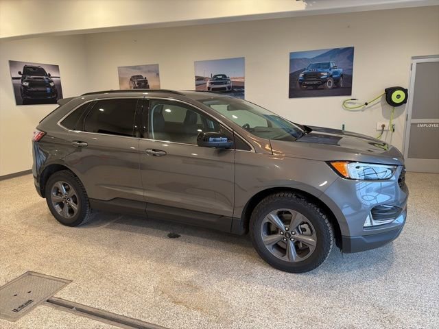 Used 2022 Ford Edge SEL w/ Sport Appearance Package