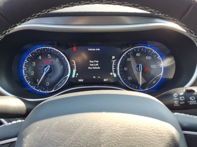 New 2026 Chrysler Pacifica Select AWD/4WD image 13