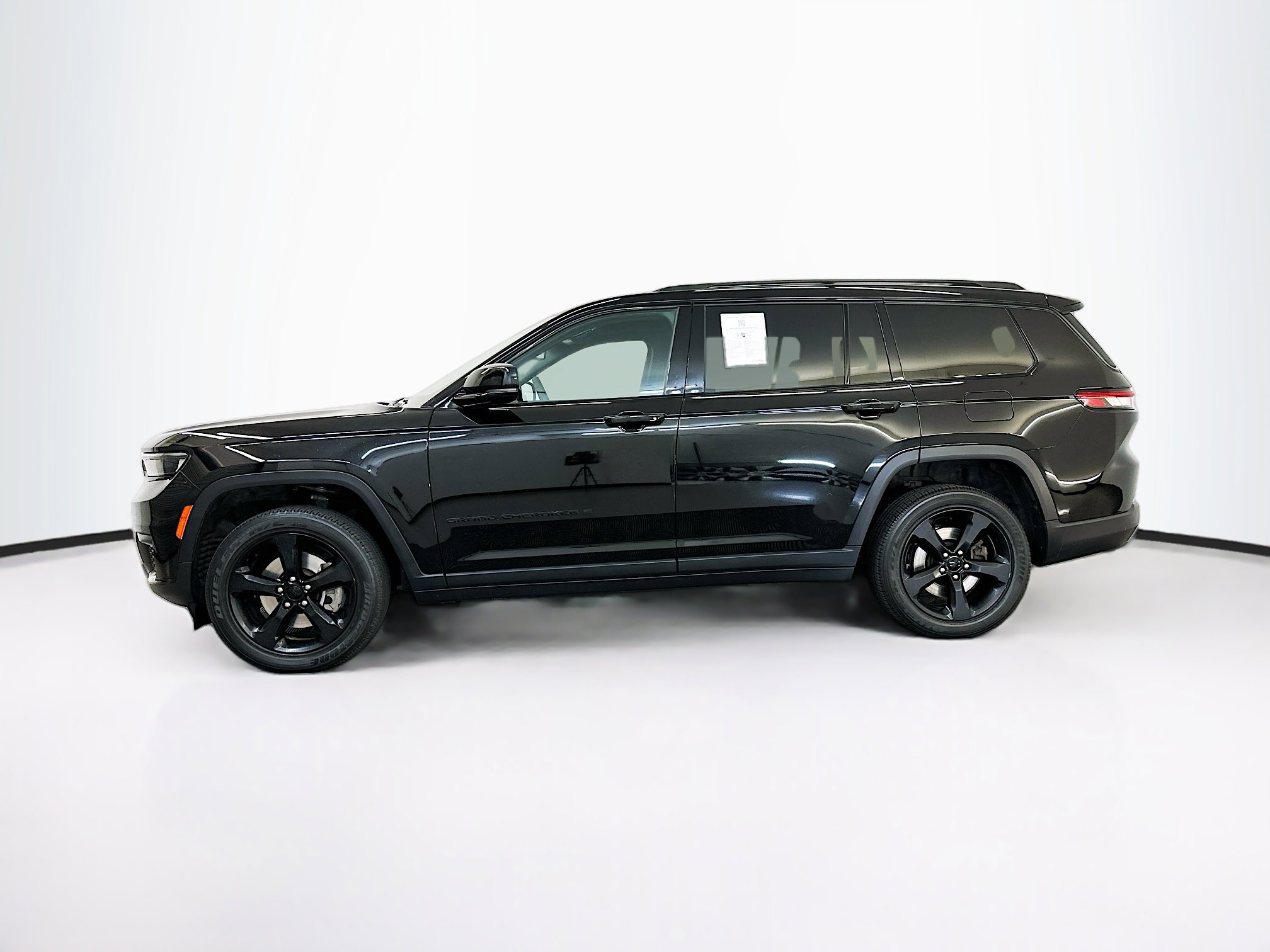 Used 2023 Jeep Grand Cherokee L Altitude image 4