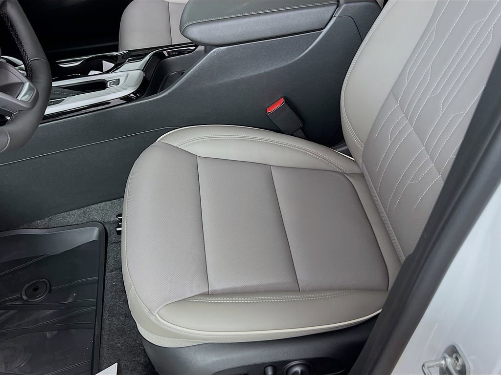 New 2025 Buick Envista Avenir image 15