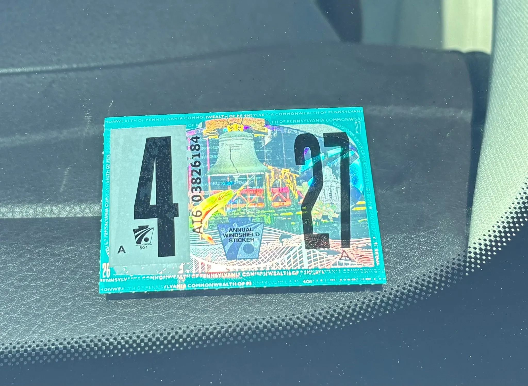 Used 2012 Volkswagen Touareg TDI image 38