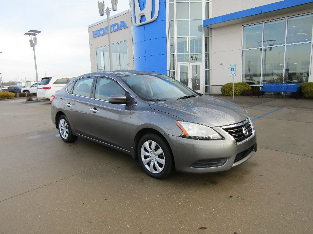 Used 2015 Nissan Sentra S FWD image 8