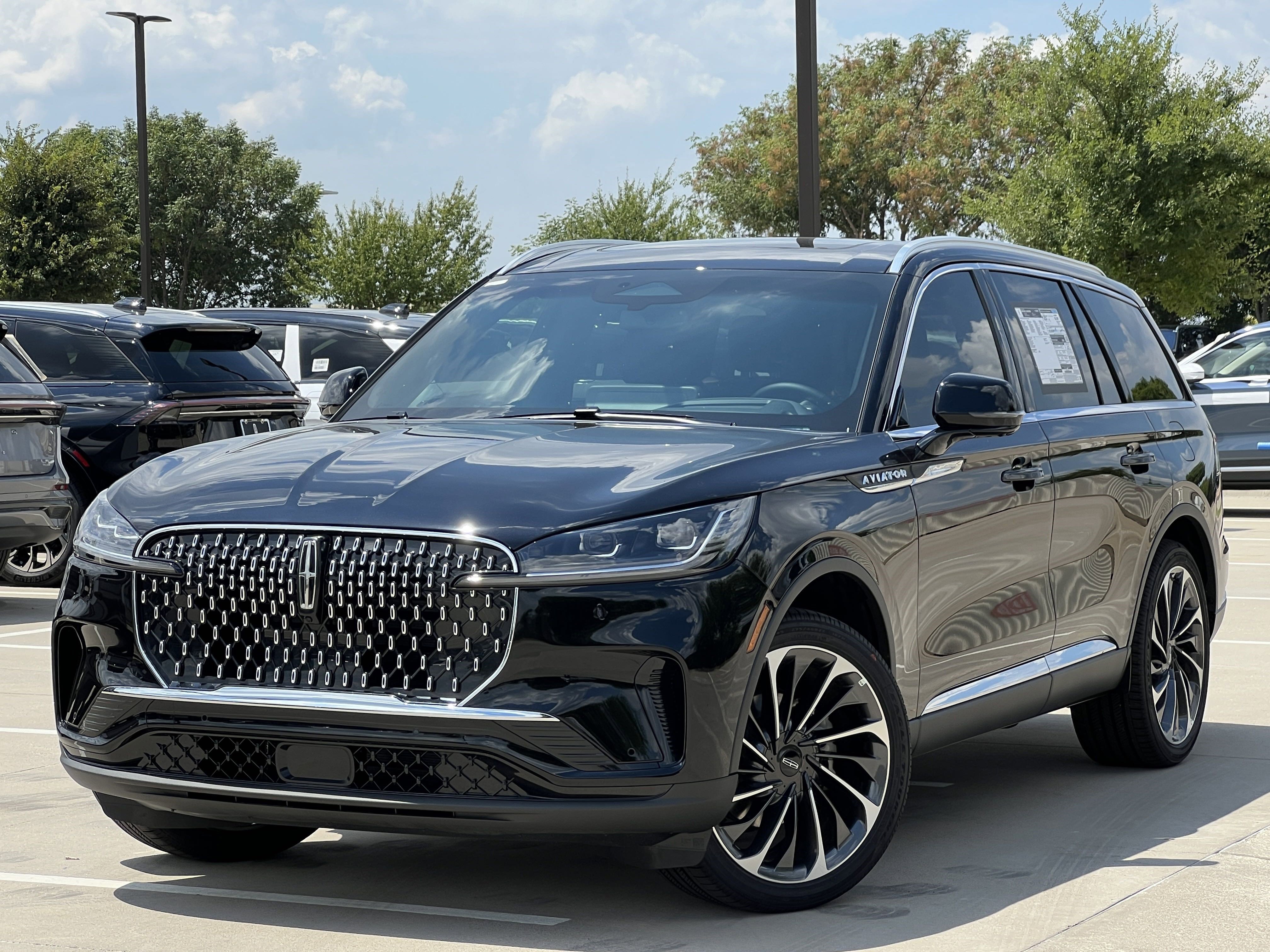 New 2025 Lincoln Aviator Reserve w/ Equipment Group 201A image 2