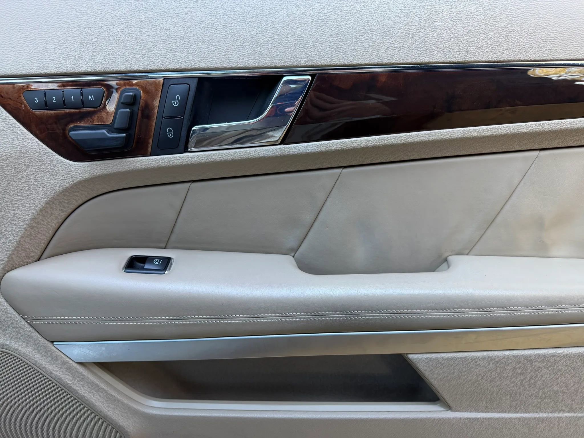 Used 2010 Mercedes-Benz E 350 Coupe image 12