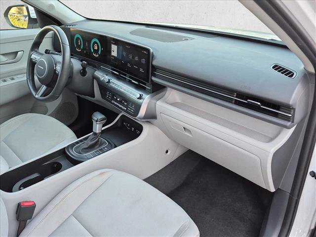 Used 2025 Hyundai Kona SEL FWD image 21