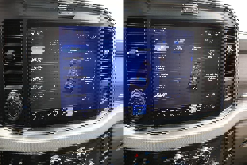 Used 2025 Ford F250 Platinum w/ Platinum Plus Package image 33