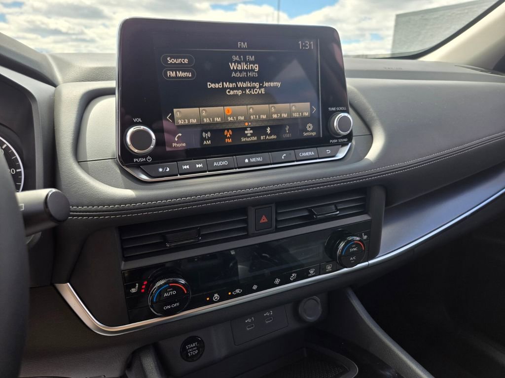 New 2026 Nissan Rogue Platinum image 7