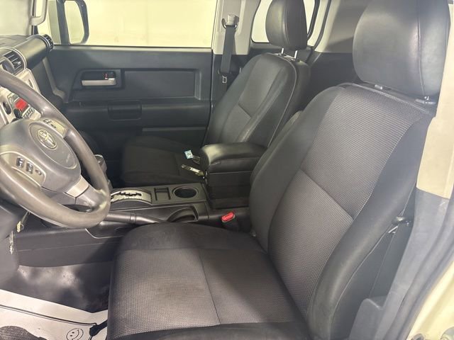 Used 2012 Toyota FJ Cruiser 4WD w/ Convenience Pkg image 3
