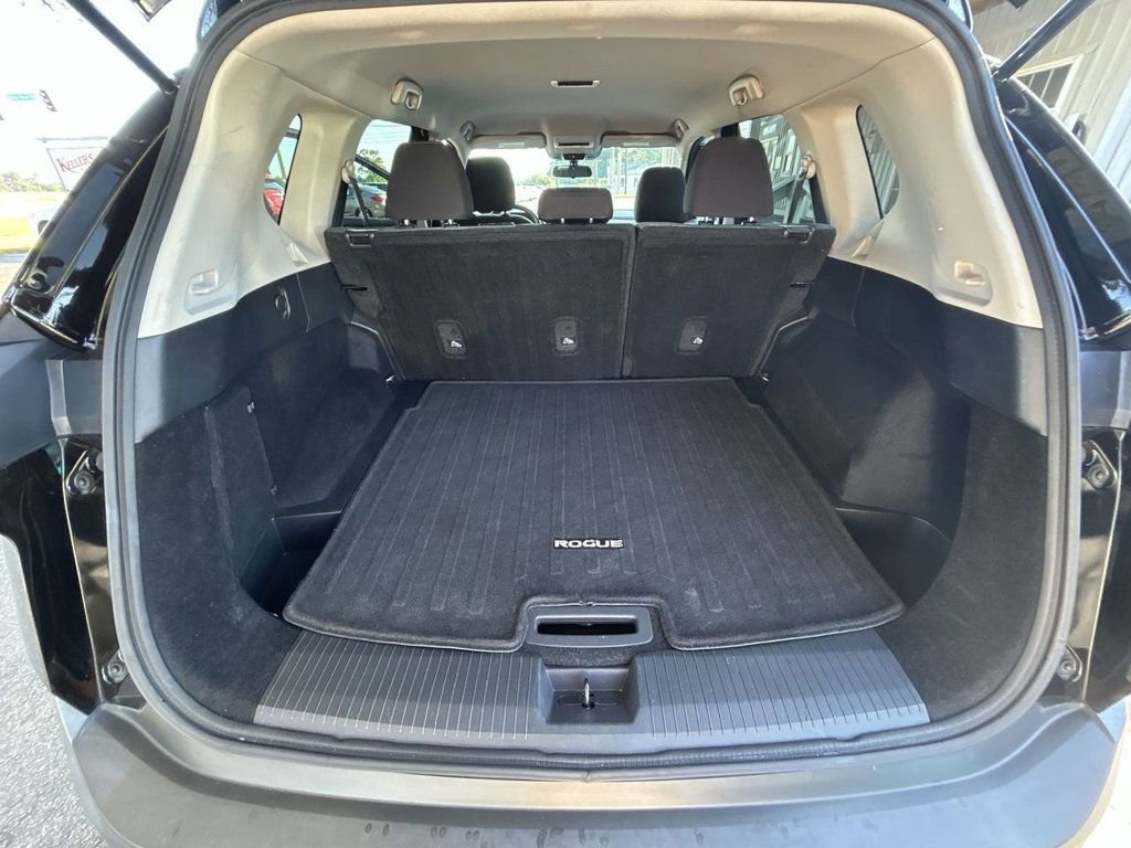 Used 2021 Nissan Rogue S AWD/4WD image 22