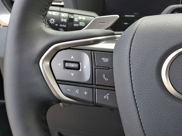 Used 2025 Lexus GX 550 w/ Accessory Package (2T) image 6