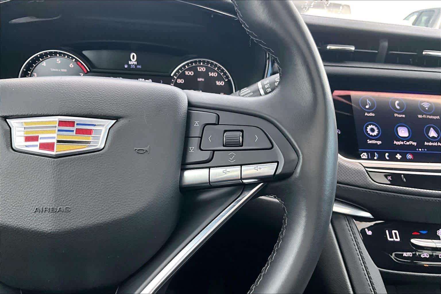 Used 2024 Cadillac XT6 Luxury FWD image 21