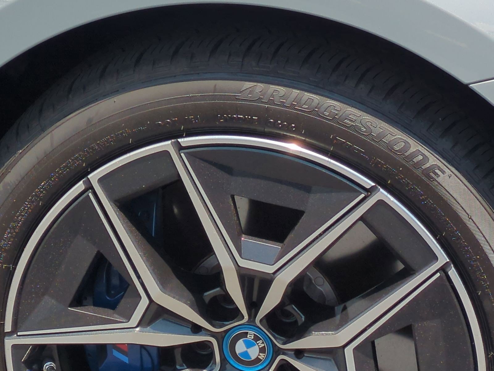 Certified 2024 BMW i5 eDrive40i w/ Executive Package RWD image 12