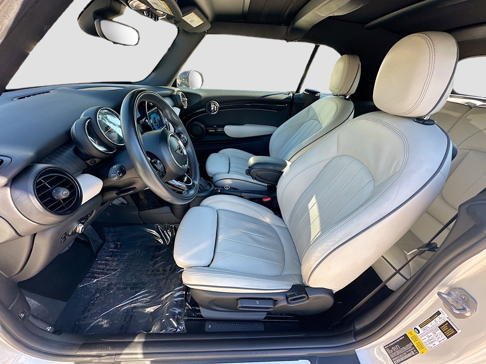 Used 2019 MINI Cooper S w/ Signature Upholstery Package image 19