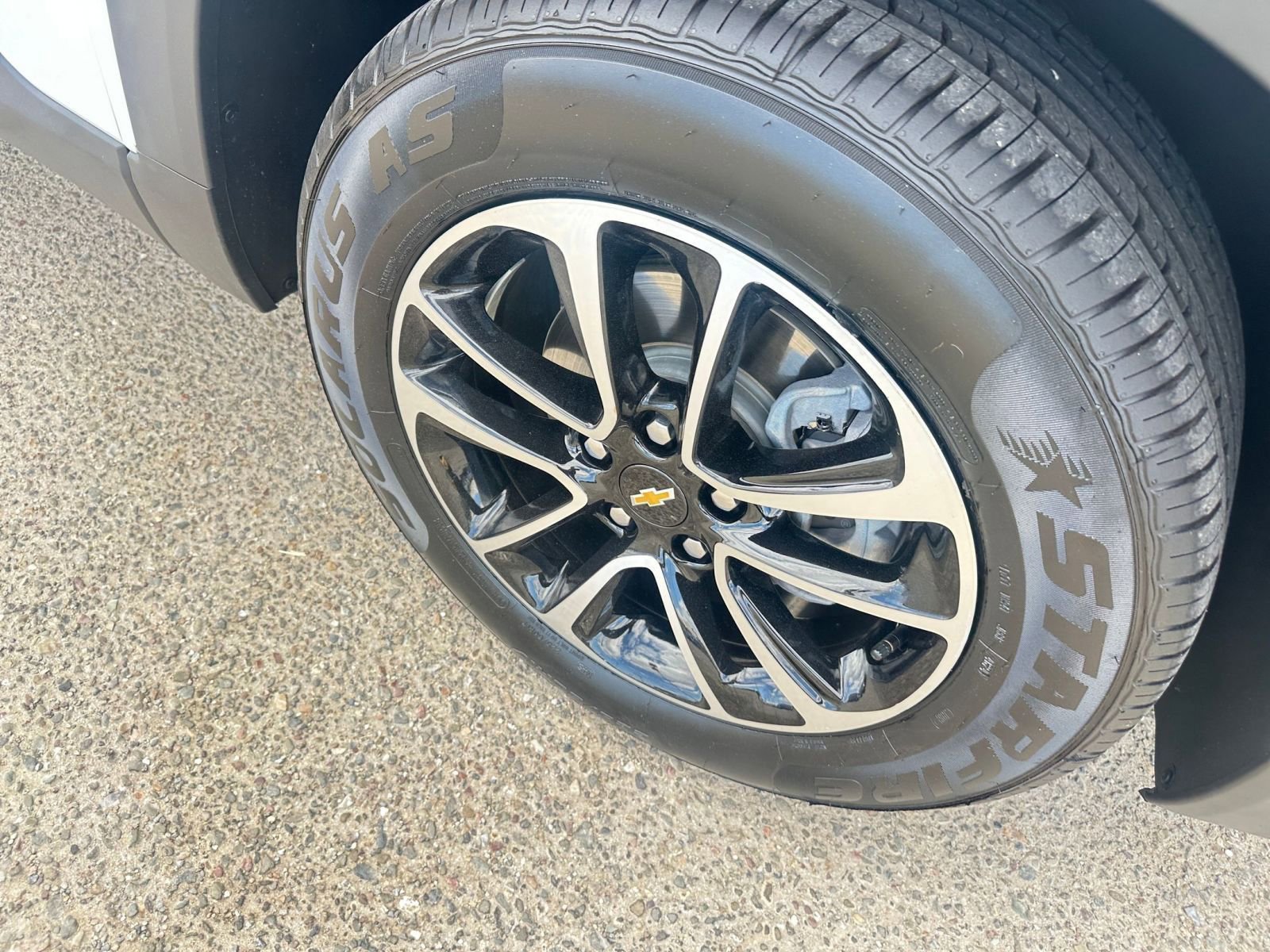 Used 2024 Chevrolet TrailBlazer LT w/ Driver Confidence Package image 30