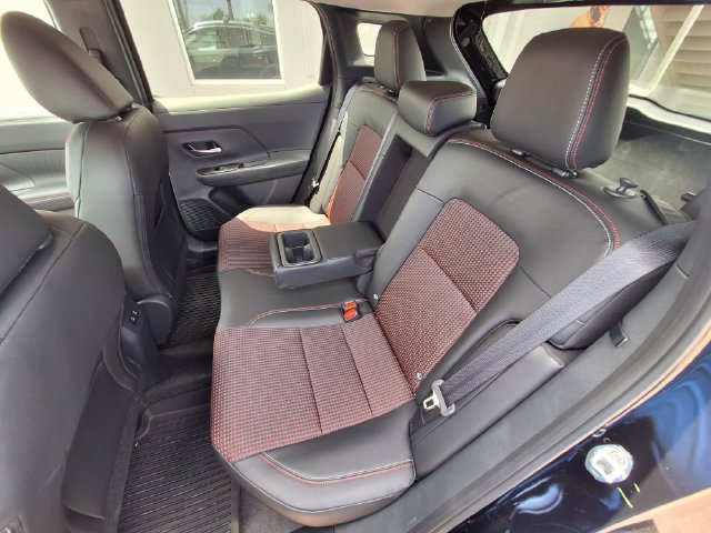 New 2026 Nissan Kicks SR w/ Cold Weather Package FWD image 23