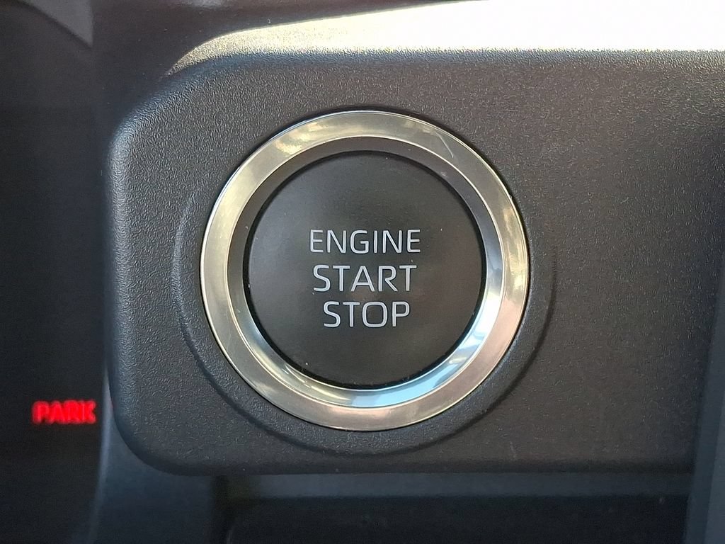 Certified 2025 Toyota 4Runner SR5 AWD/4WD image 26