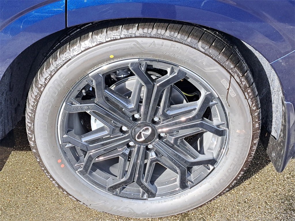 New 2026 INFINITI QX80 SPORT w/ Sport Exterior Package image 7