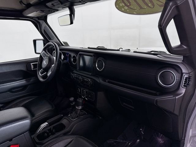 Used 2019 Jeep Wrangler Unlimited Sahara w/ Uconnect 4C Nav & Sound Group AWD/4WD image 27
