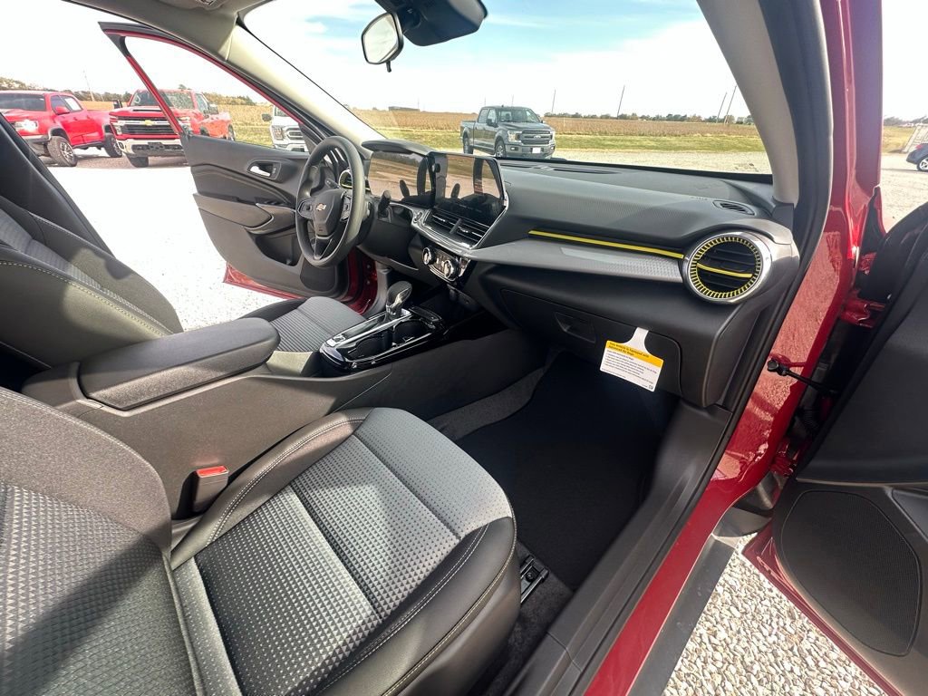 New 2026 Chevrolet Trax LT image 33