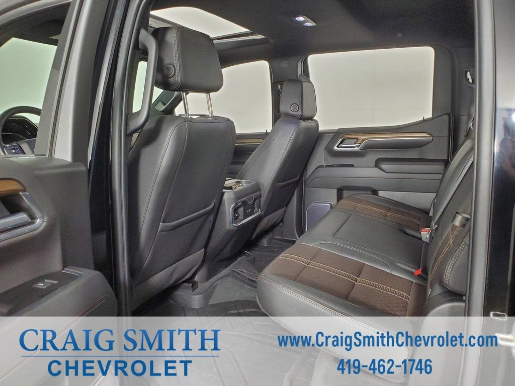 Used 2023 Chevrolet Silverado 1500 High Country w/ High Country Premium Package AWD/4WD image 44
