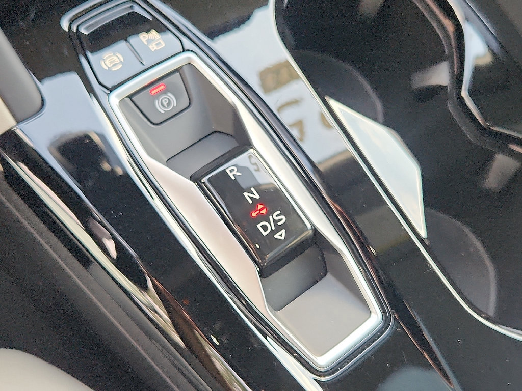 Certified 2025 Audi Q5 Premium w/ Premium Plus AWD/4WD image 19