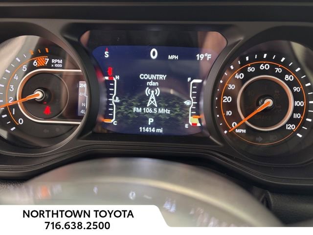 Used 2024 Jeep Wrangler Sahara w/ Safety Group image 9