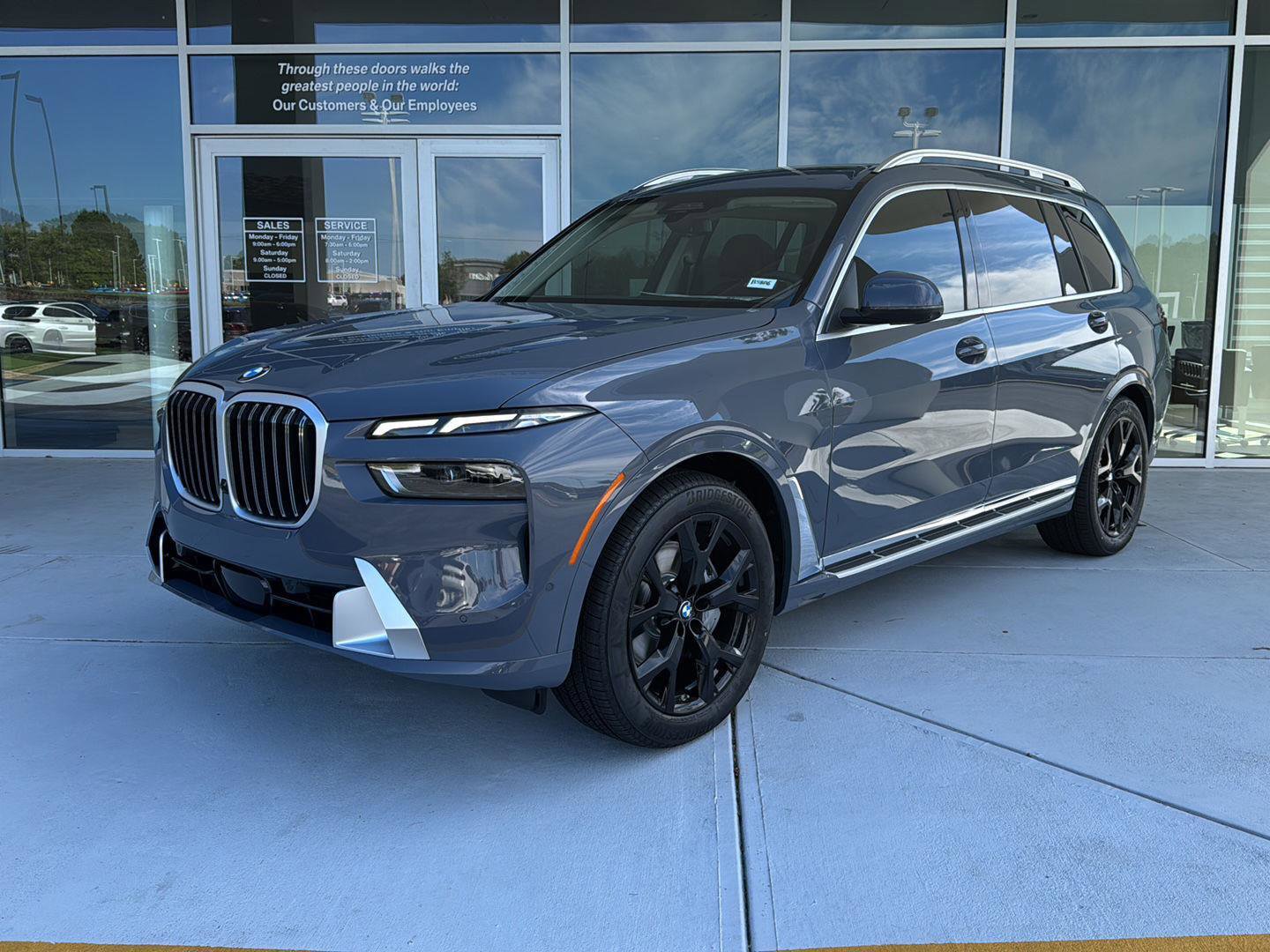 New 2026 BMW X7 xDrive40i image 2