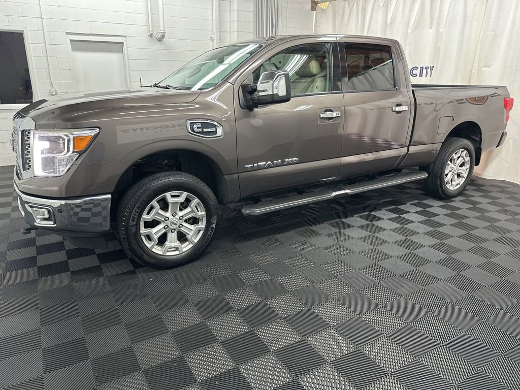 Used 2016 Nissan Titan SL AWD/4WD image 2