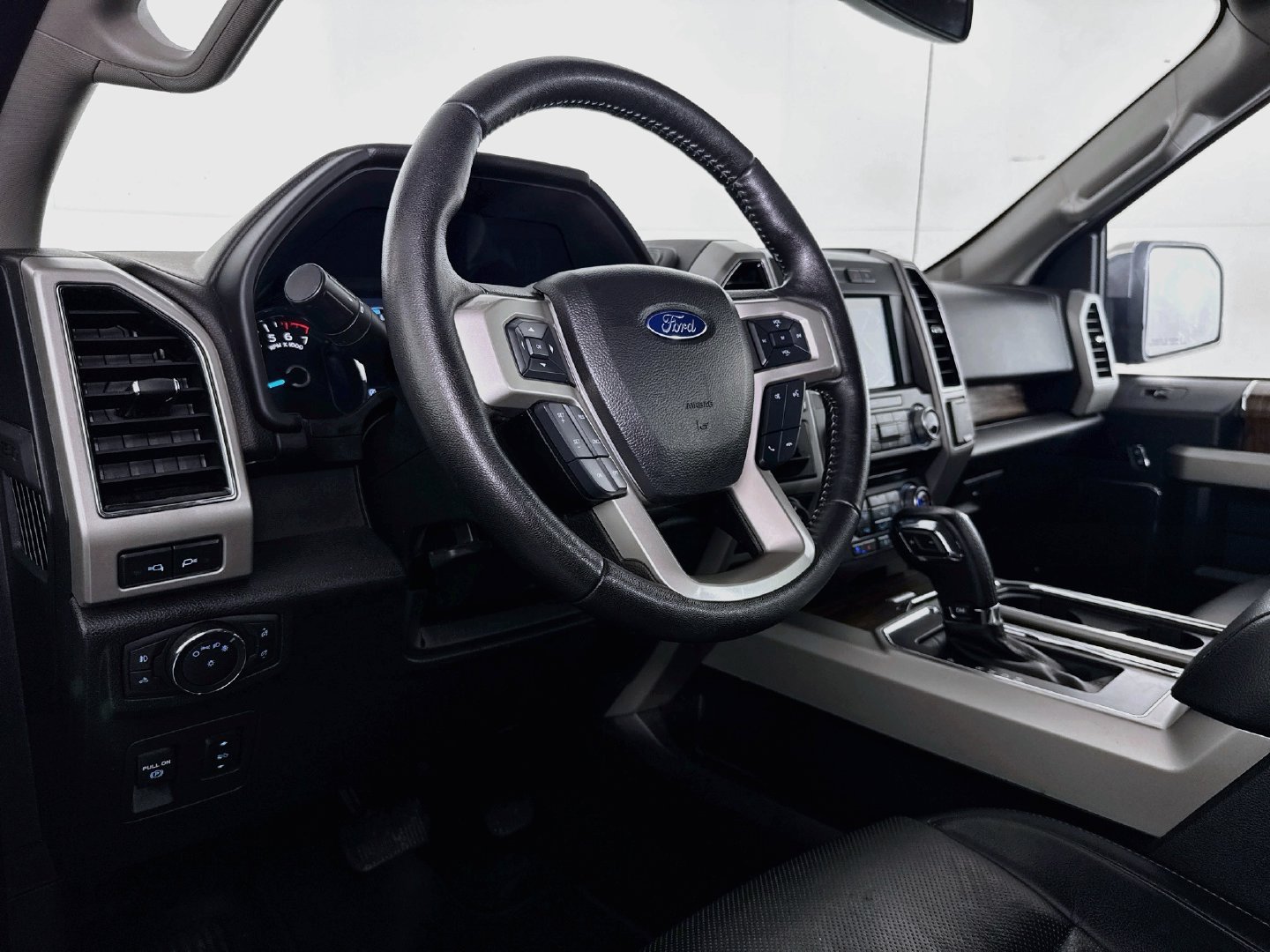 Used 2018 Ford F150 Lariat w/ Equipment Group 501A Mid RWD image 20