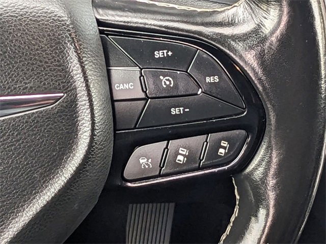 Certified 2021 Chrysler Pacifica Touring-L w/ S Appearance Package image 16