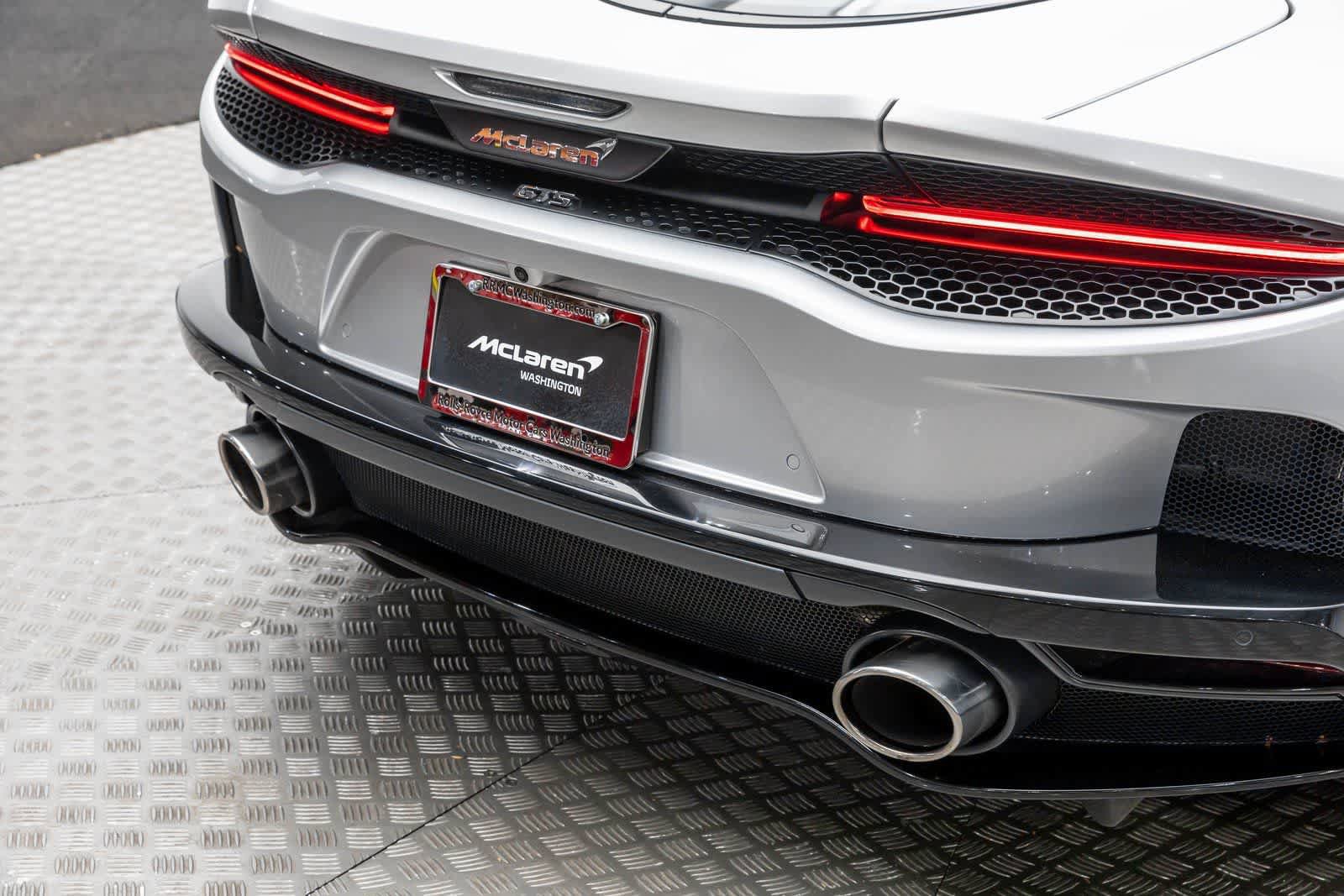 Used 2025 McLaren GTS RWD image 9