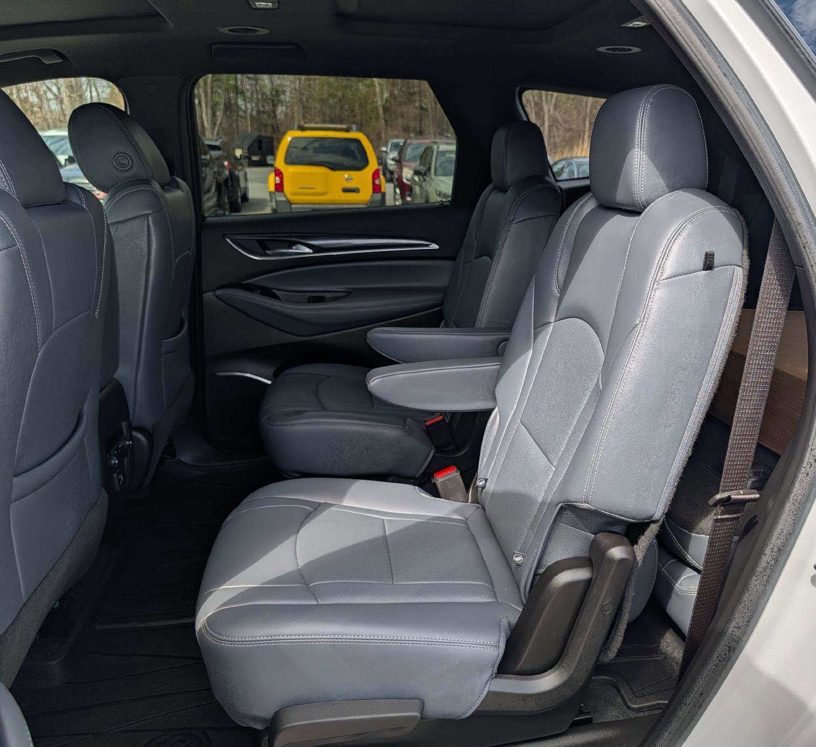 Used 2023 Buick Enclave Essence w/ Experience Buick Package image 20